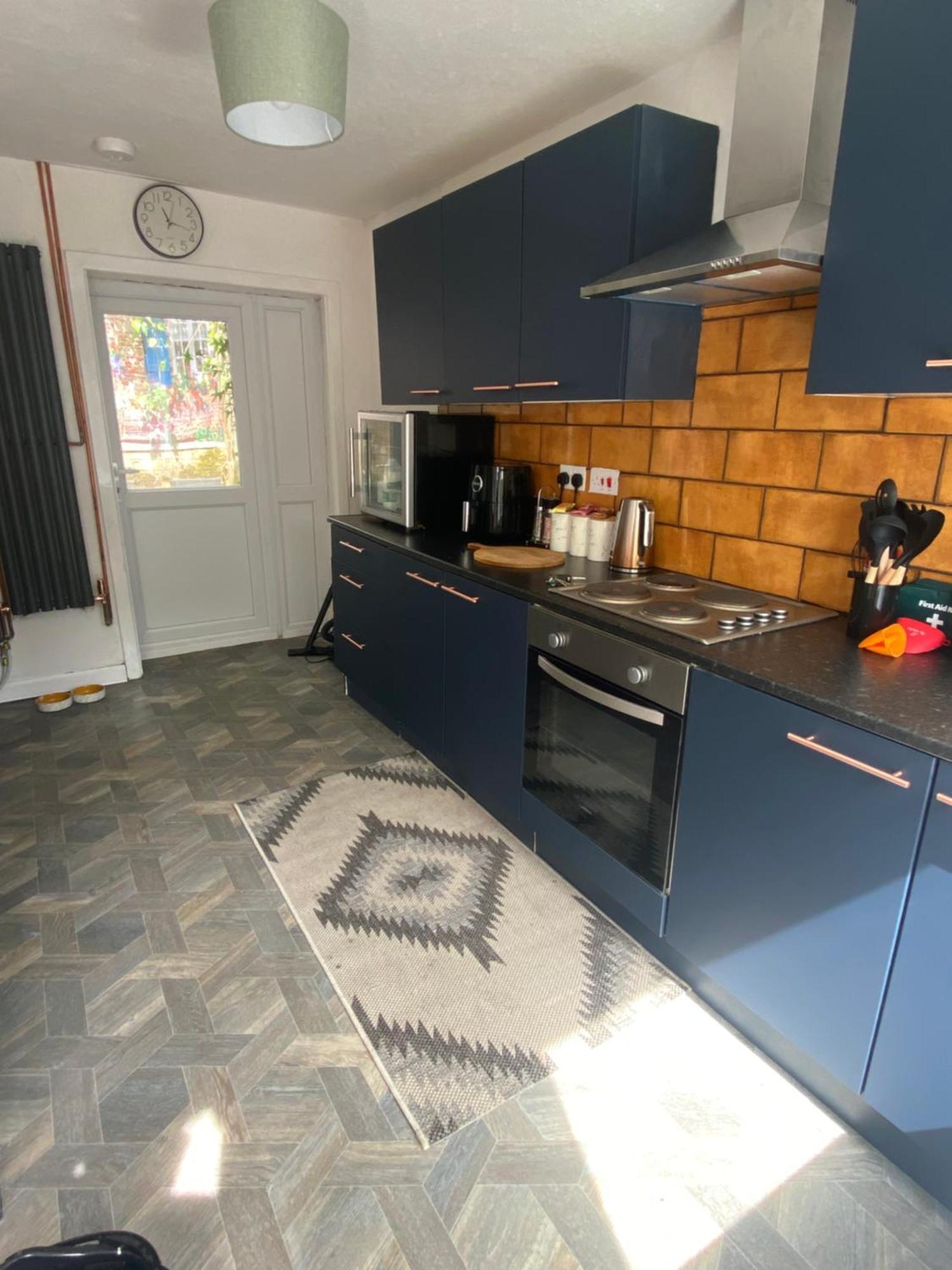 Mountain View Two Bedroom Llwynypia Exterior photo